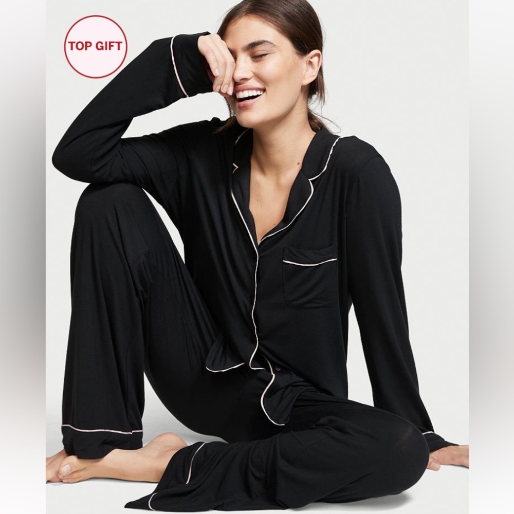 NWT VICTORIA'S SECRET CLASSIC 
Modal Long Pajama Set